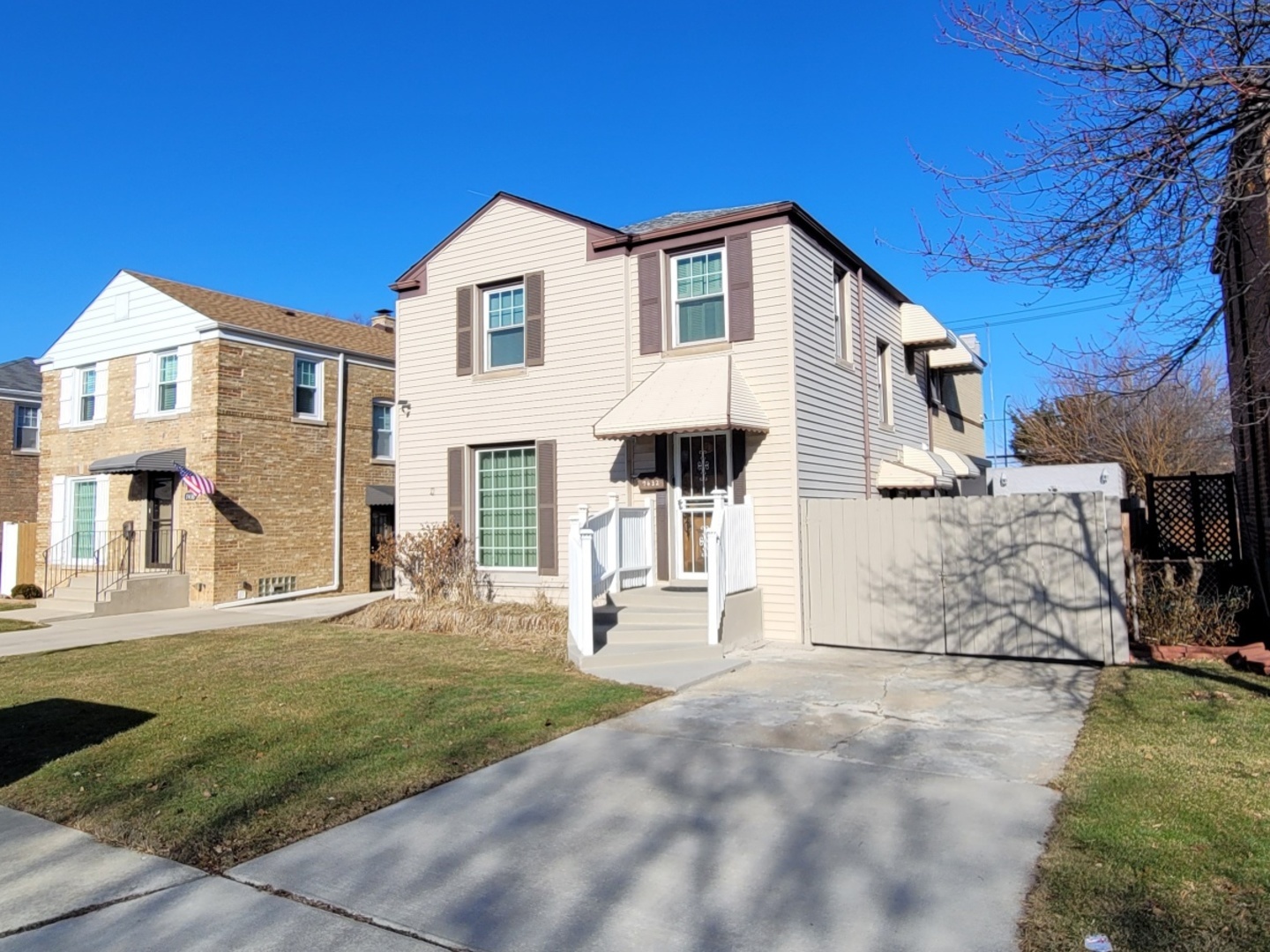 7432 W Gregory Street, Chicago, IL
