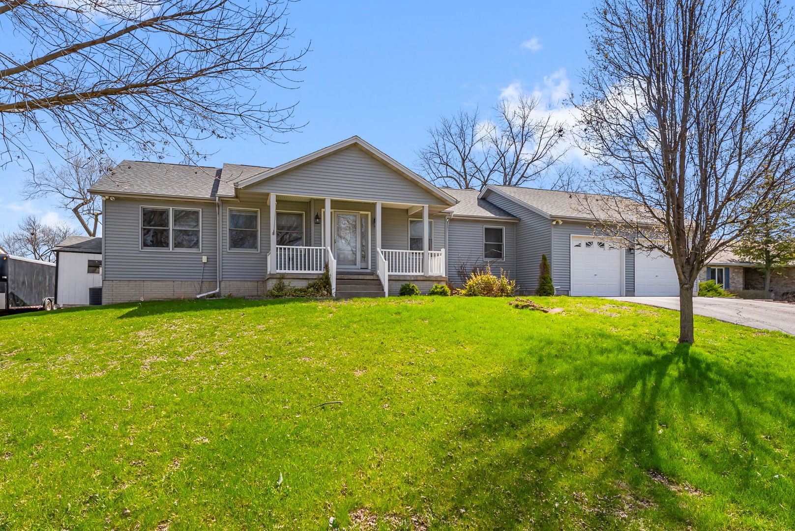 3455 W Harbor Drive, Bettendorf, IA