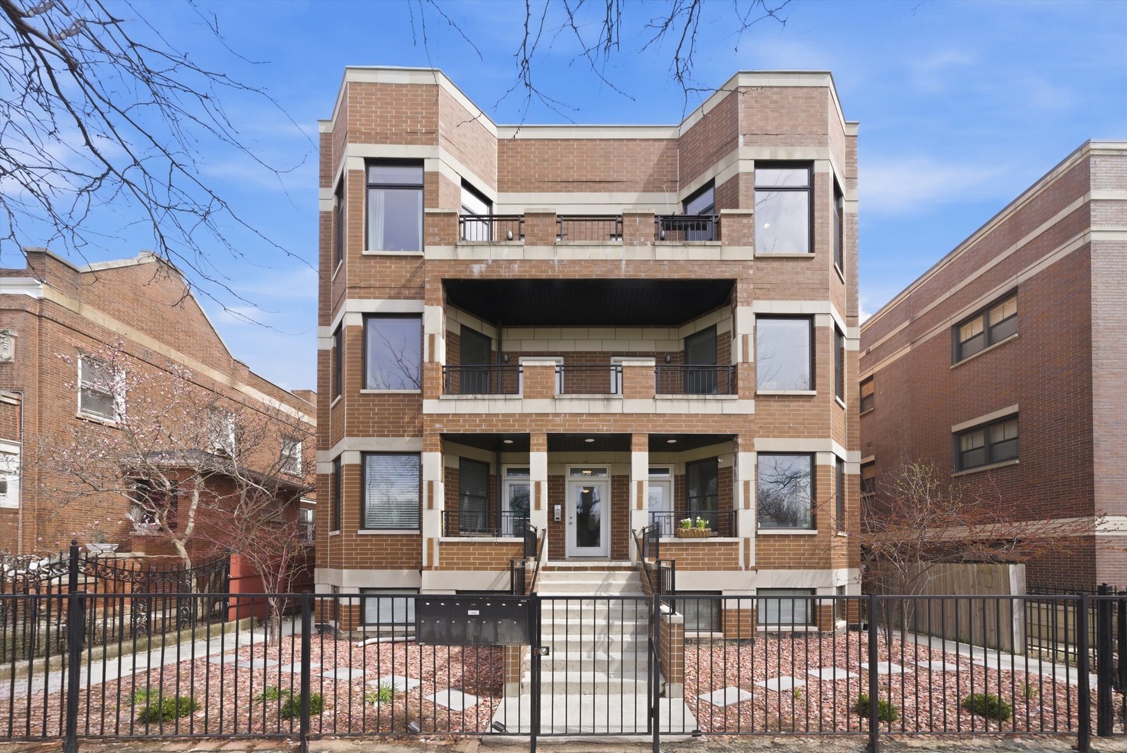 1739 N Humboldt Boulevard #3S, Chicago, IL