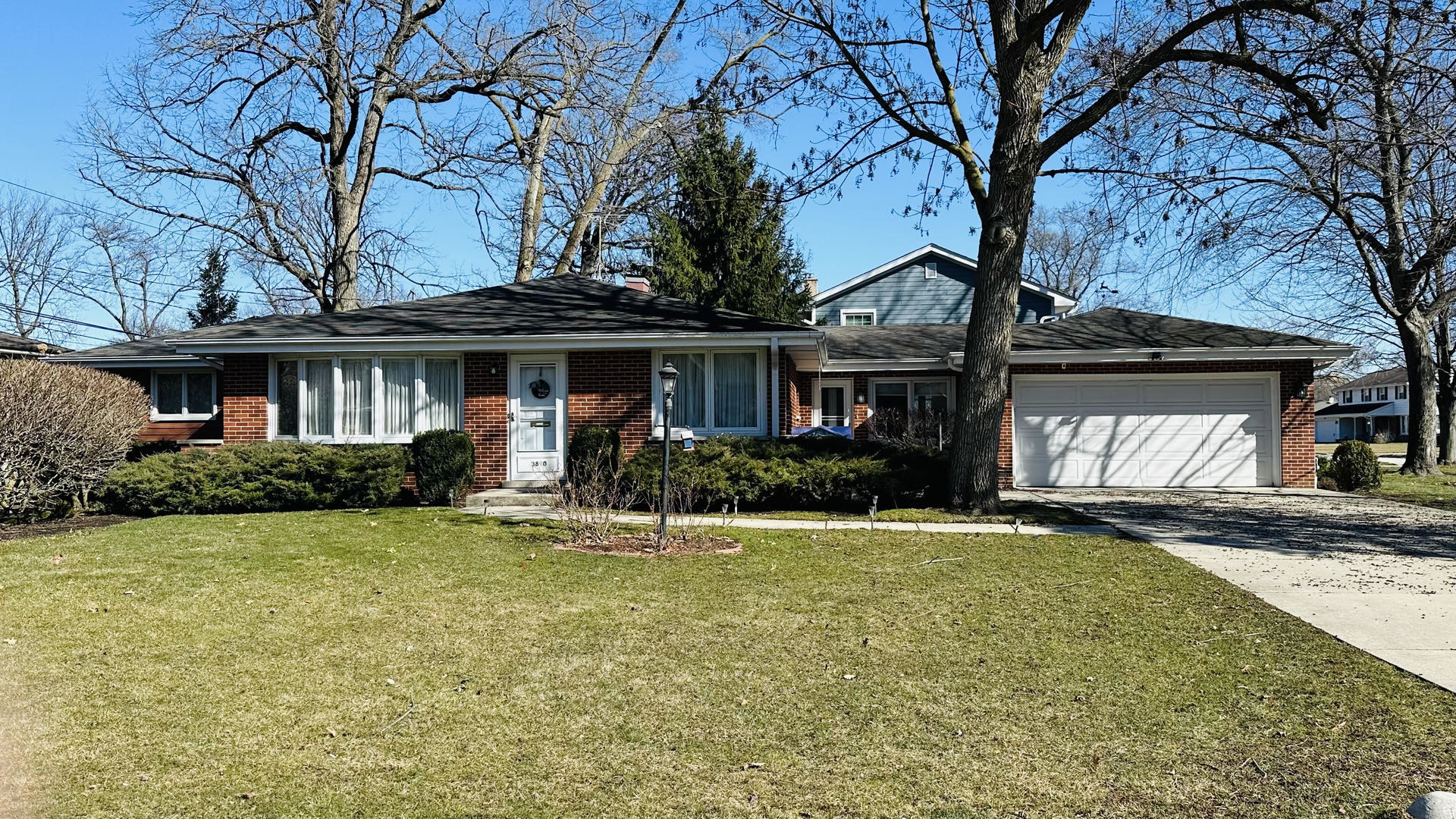 3890 Gregory Drive, Northbrook, IL