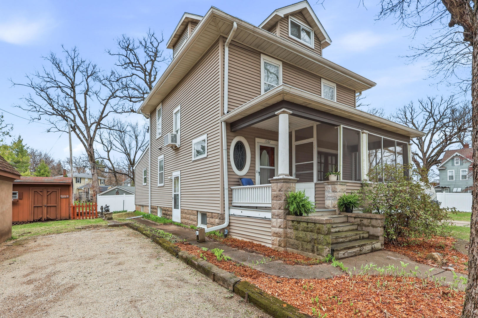 1587 34th Avenue, Moline, IL