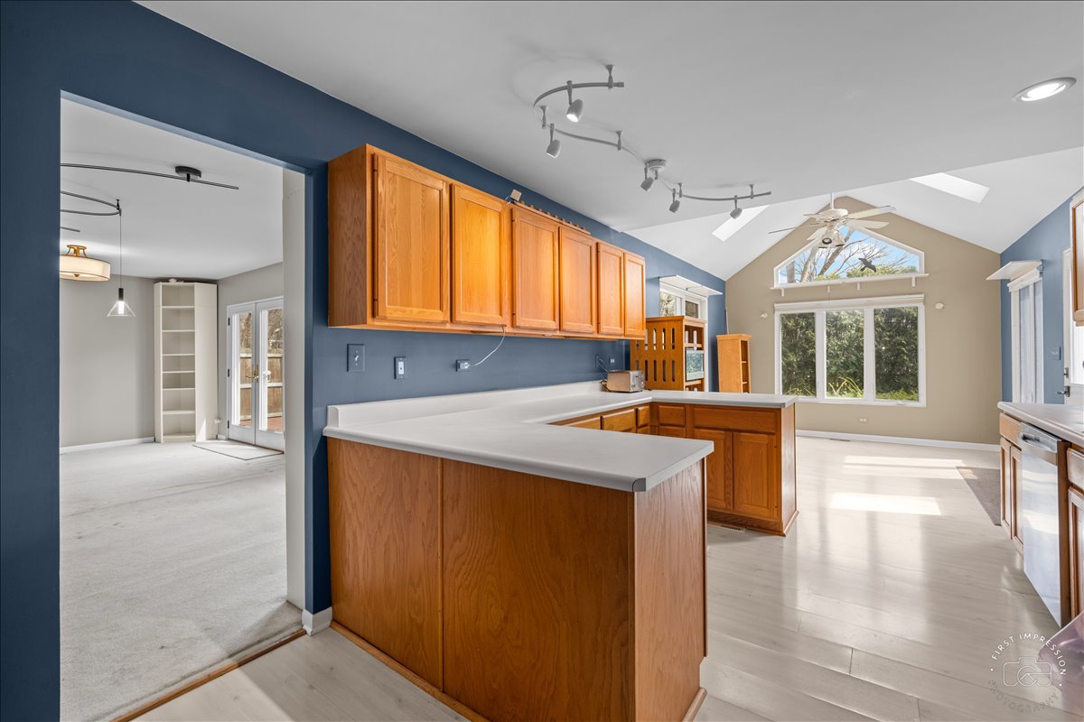 1120 N Brainard Street, Naperville, IL