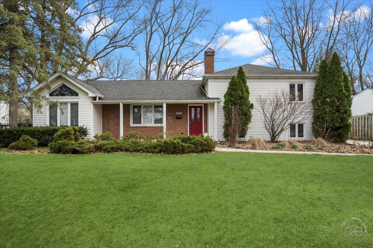 1120 N Brainard Street, Naperville, IL