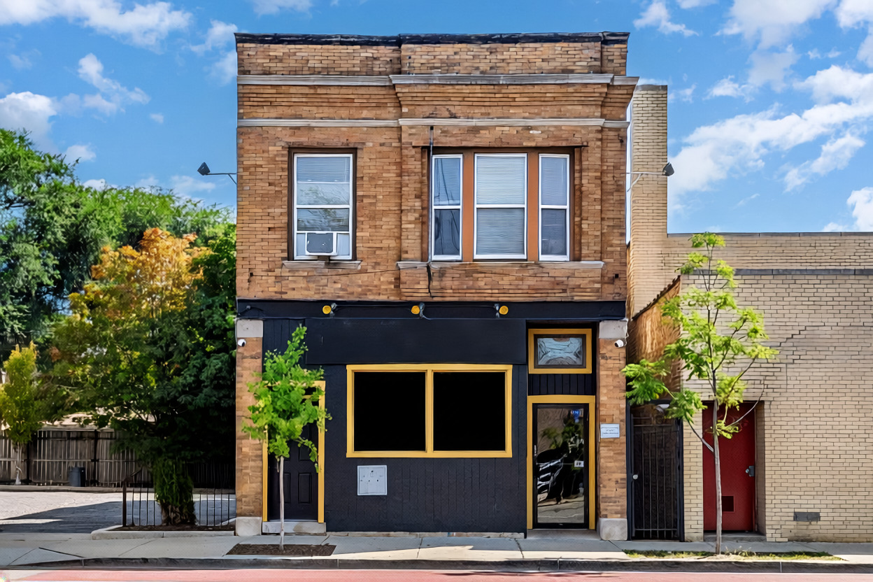 3243 N Western Avenue, Chicago, IL