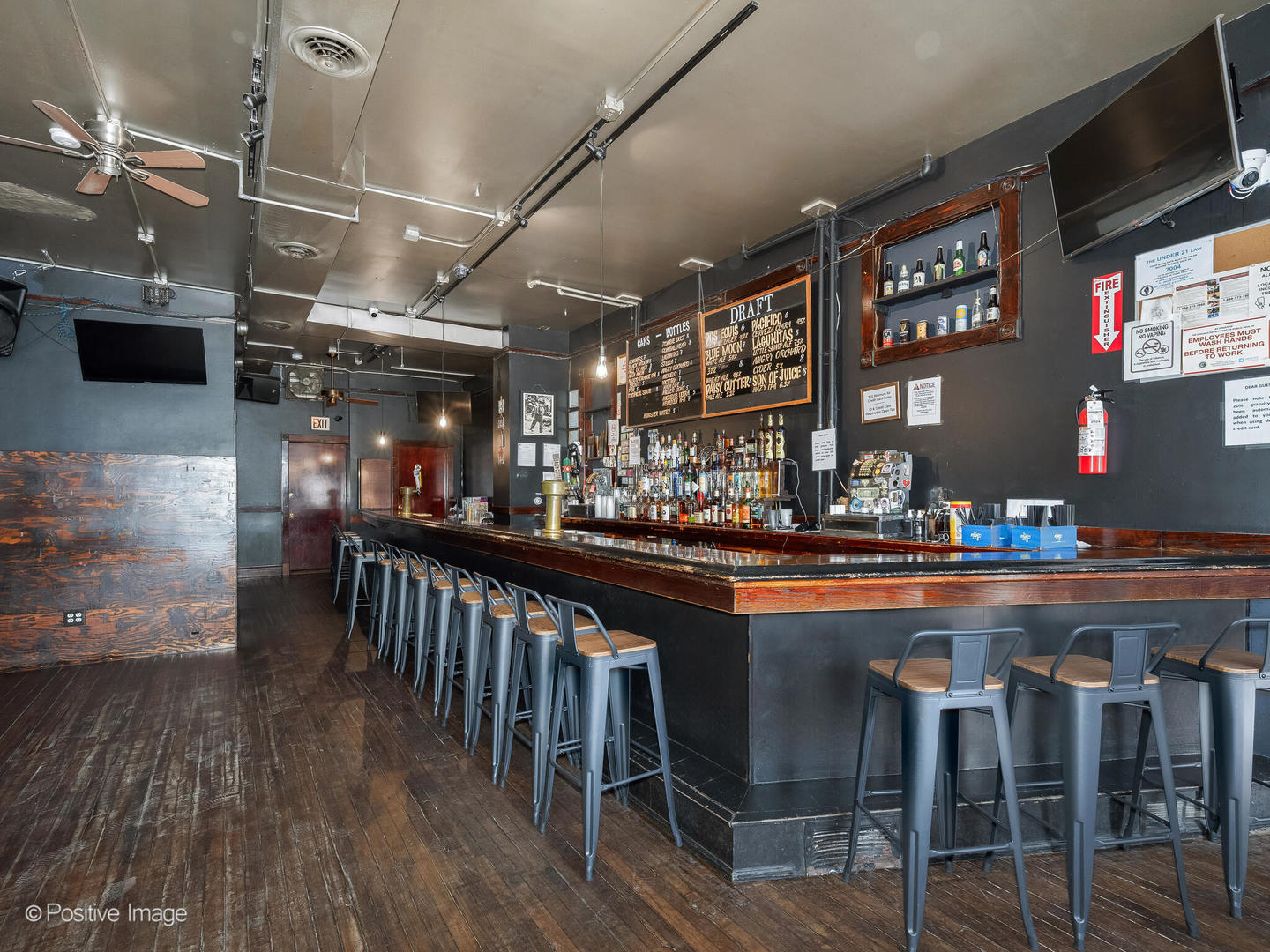 3243 N Western Avenue, Chicago, IL