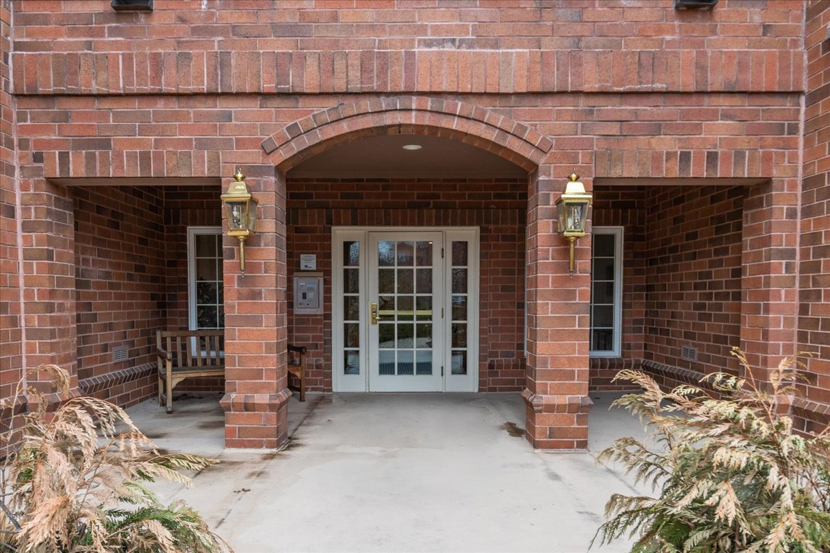 332 Regent Wood Road #332, Northfield, IL