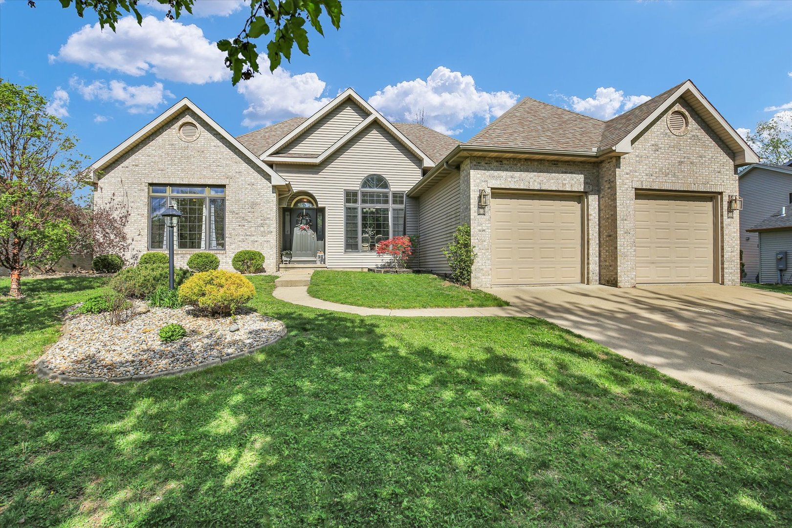 502 S Jeffery Drive, Mahomet, IL