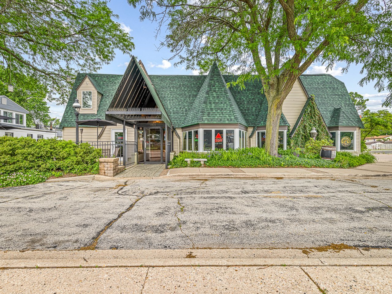 5040 N 2nd Street, Loves Park, IL