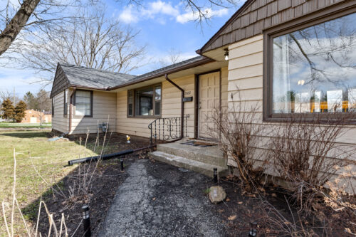 1502 River Bluff Boulevard, Rockford, IL