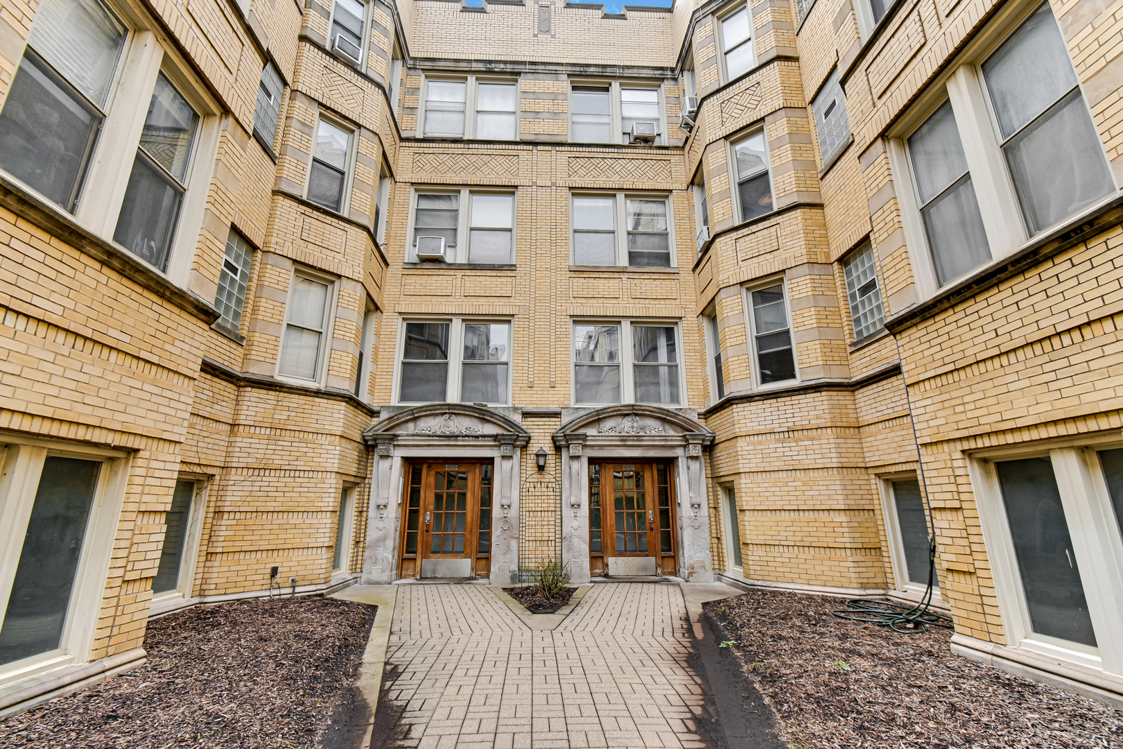 5454 S Cornell Avenue #3E, Chicago, IL