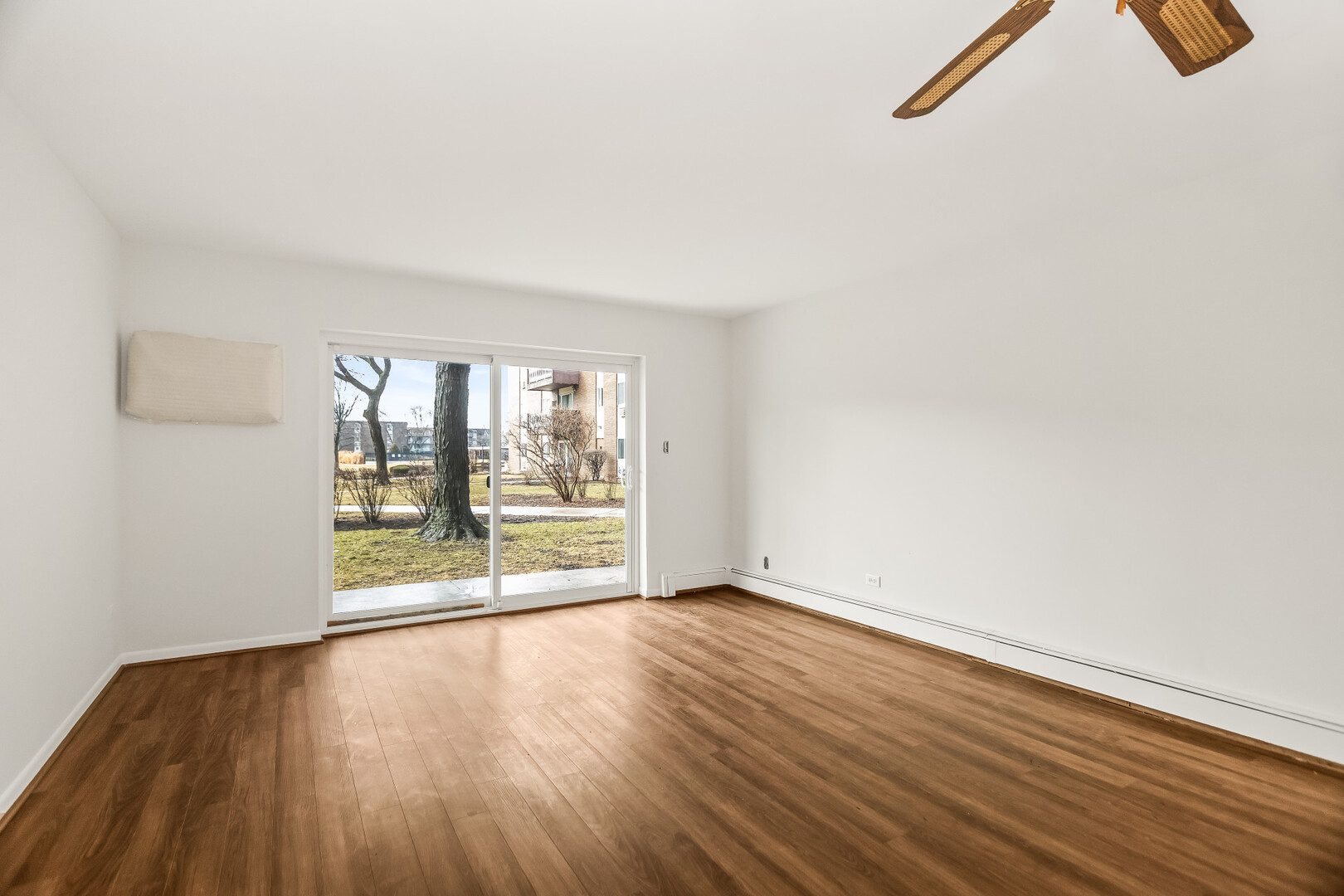 1331 S Finley Road #104, Lombard, IL