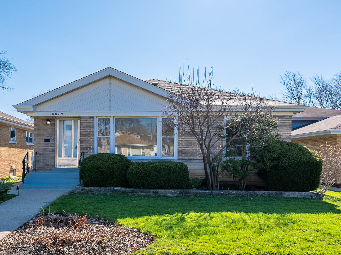 8049 E Prairie Road, Skokie, IL