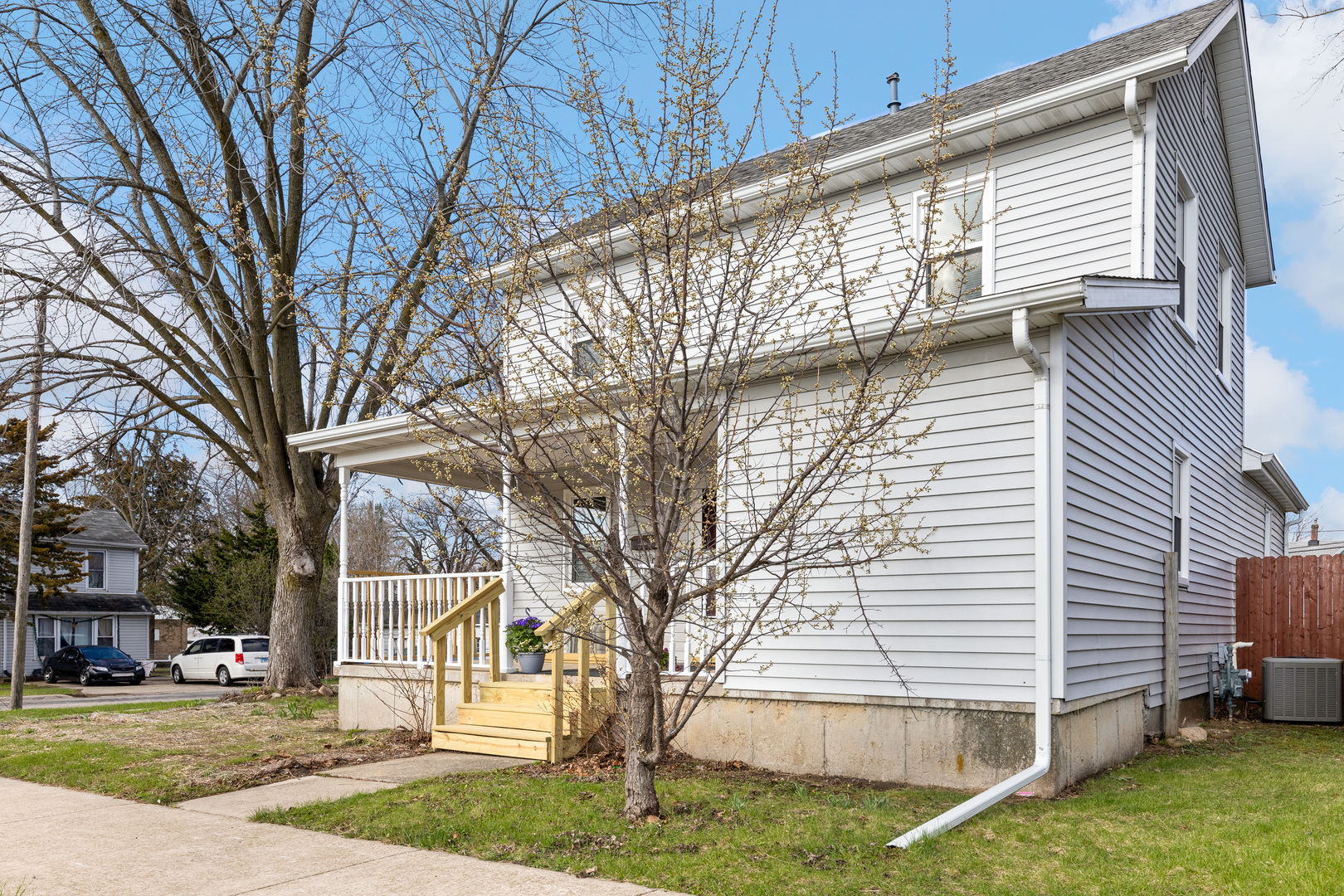 128 S 8th Street, Rochelle, IL