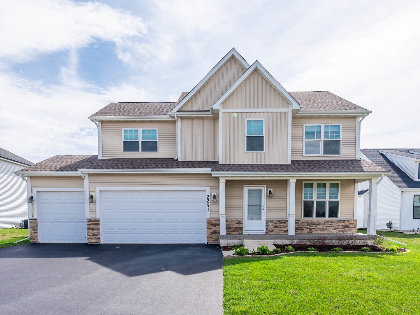 2251 Coventry Circle, Sycamore, IL