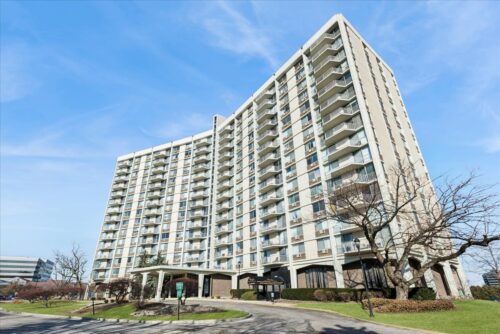 40 N Tower Road #8F, Oak Brook, IL