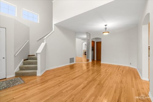 209 Grays Drive, Oswego, IL