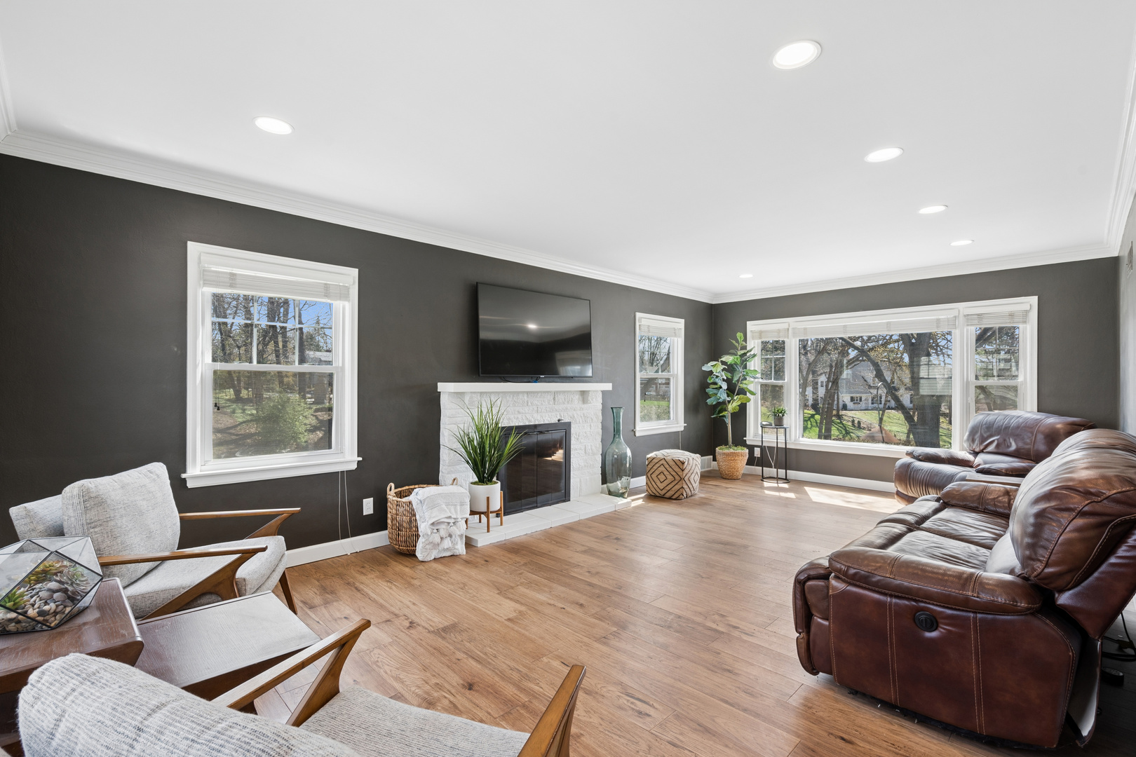 315 Crestline Drive, Bettendorf, IA