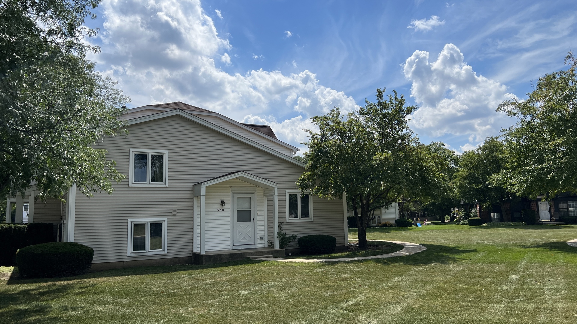 950 Inverrary Lane #950, Deerfield, IL