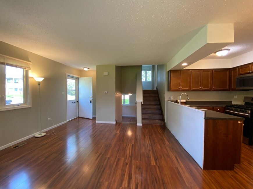 950 Inverrary Lane #950, Deerfield, IL