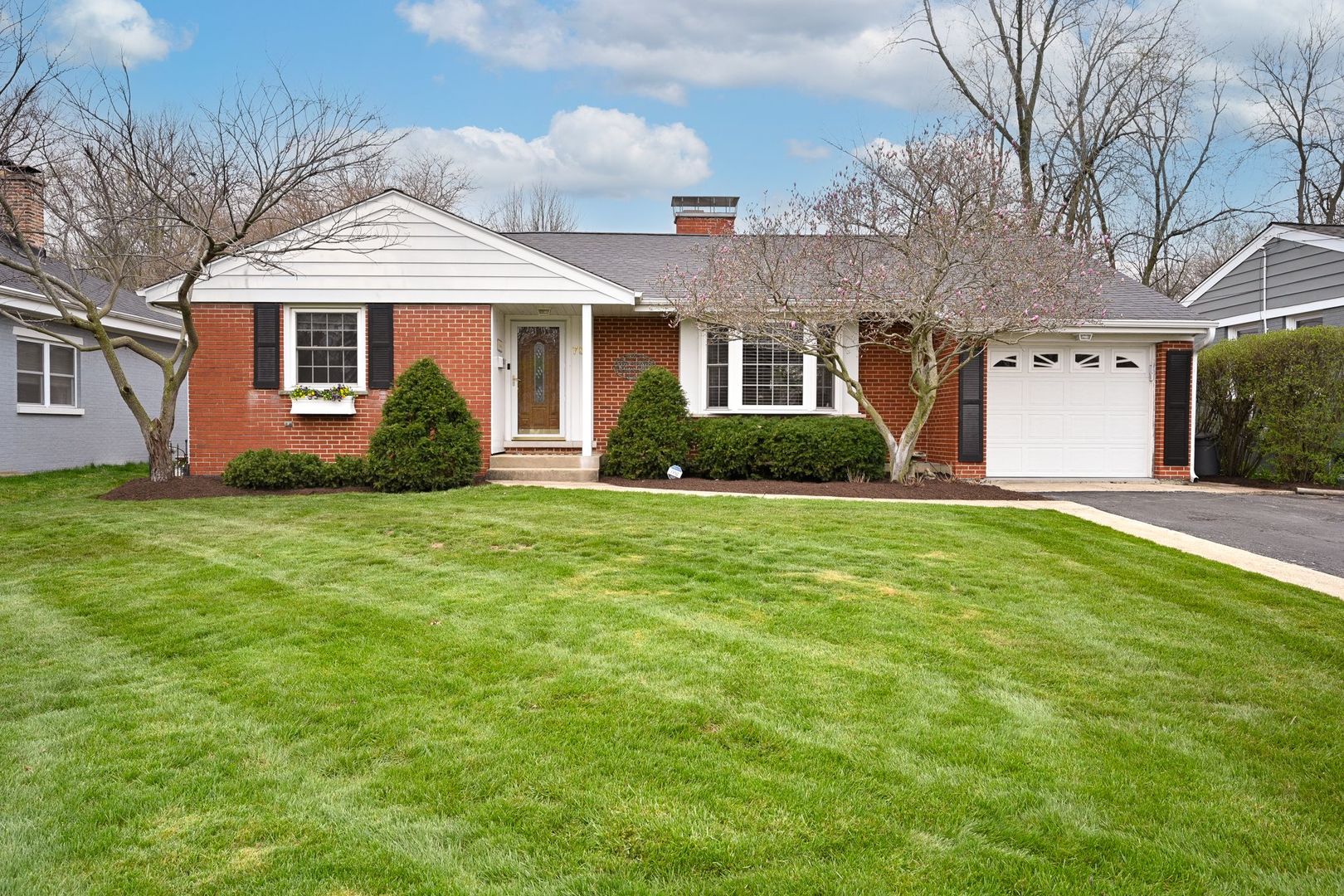 754 N Kenilworth Avenue, Glen Ellyn, IL