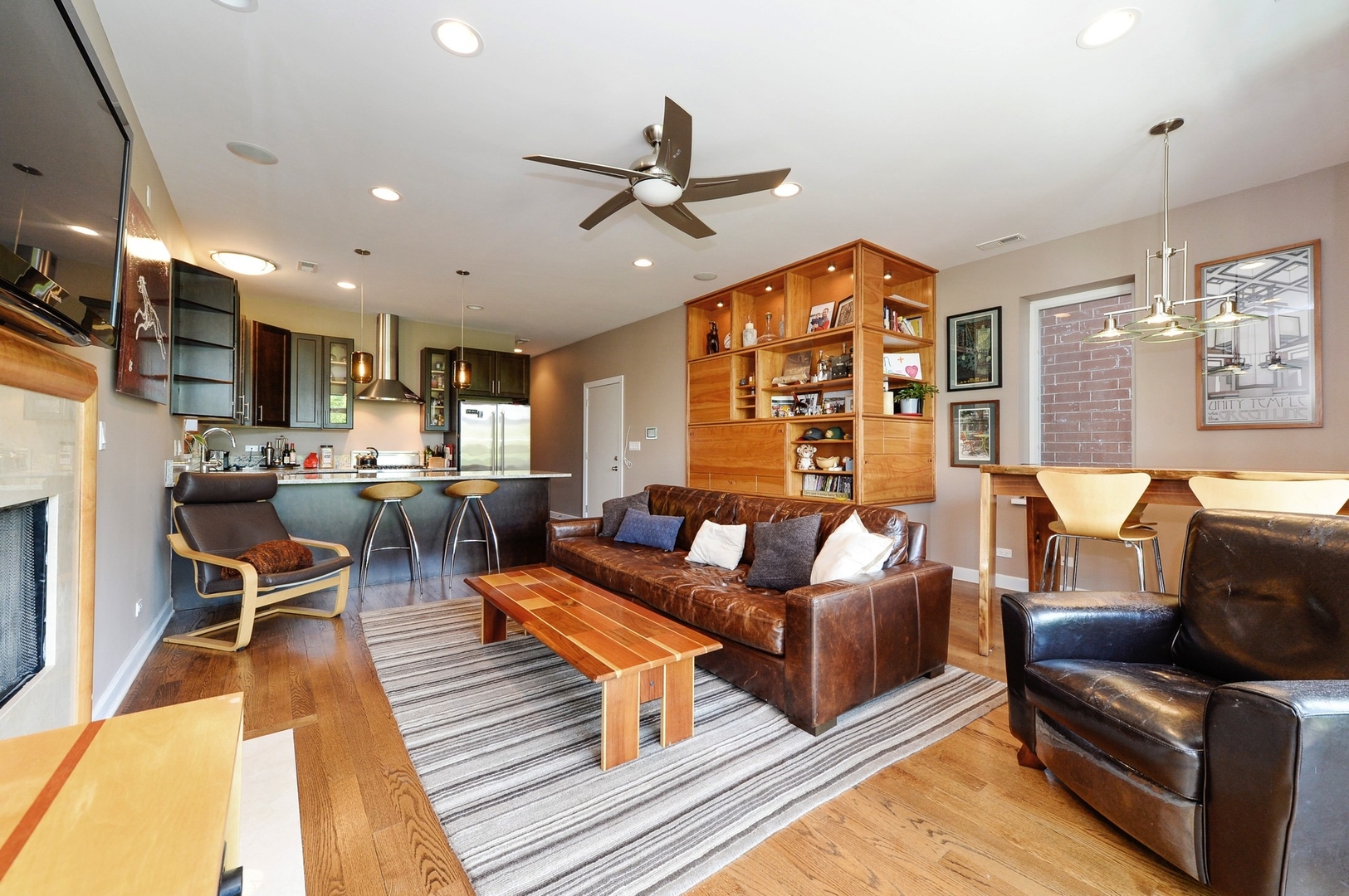 1518 W Chestnut Street #2, Chicago, IL