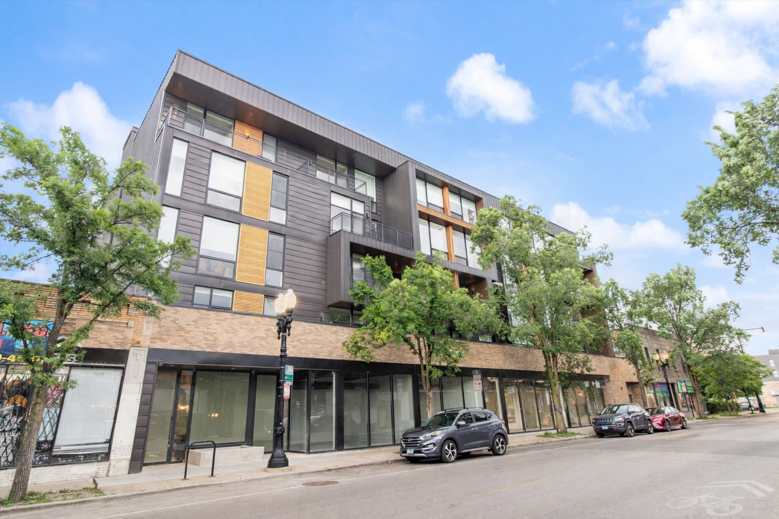 4513 N CLARK Street #507, Chicago, IL