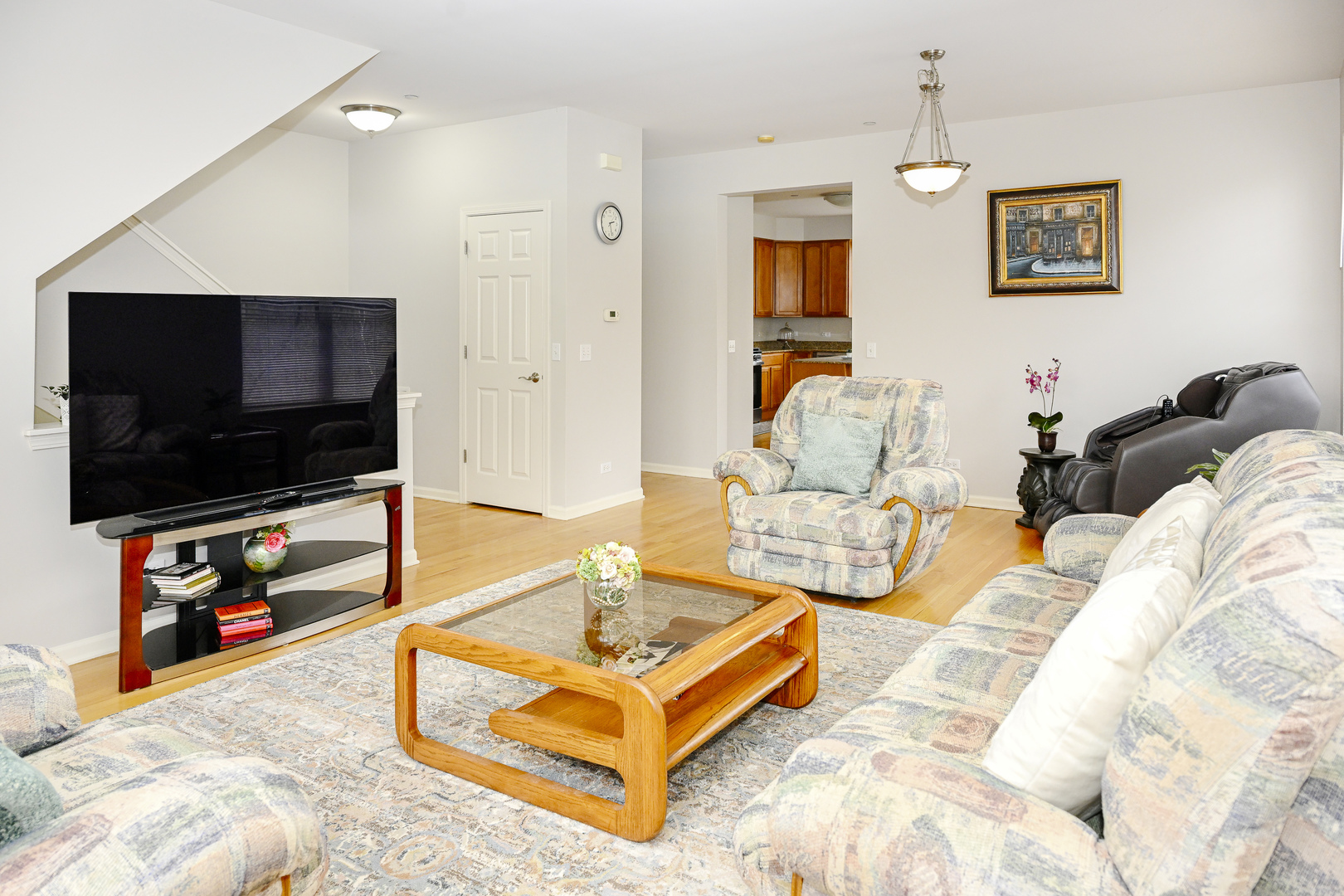 219 Riverfront Drive, Mount Prospect, IL