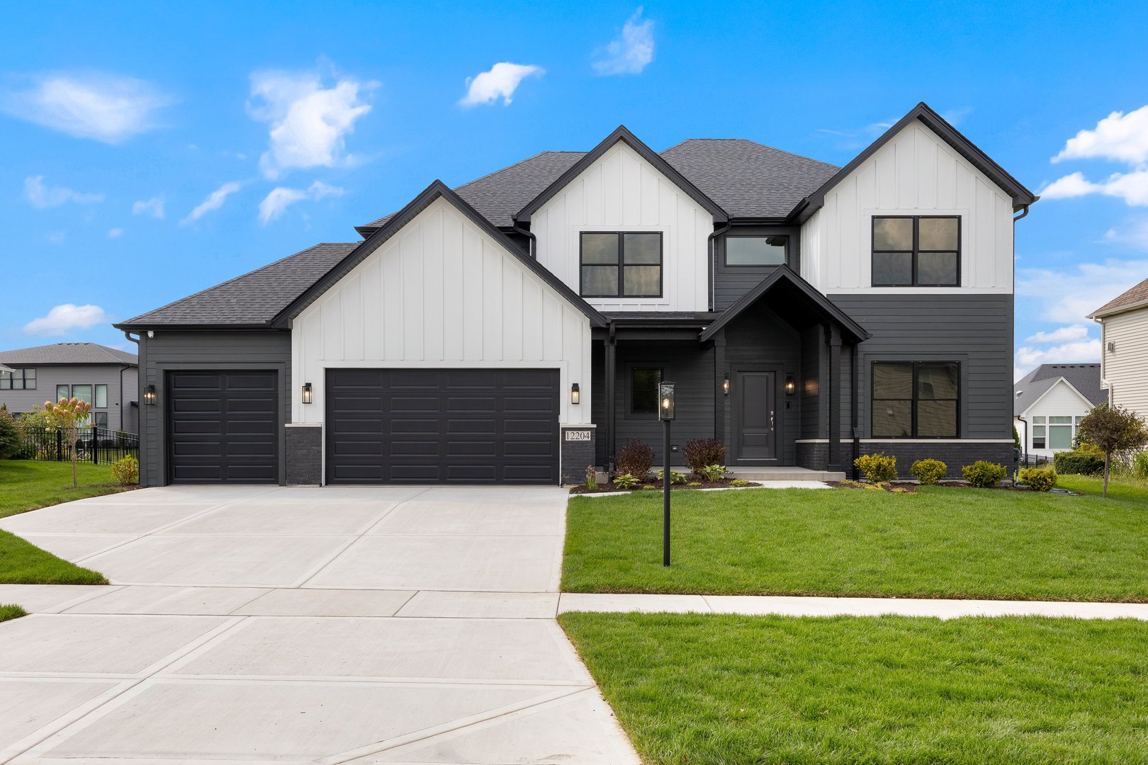 1033 Emerald Drive, Naperville, IL