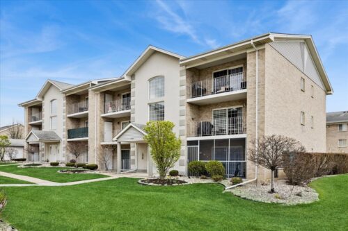 9130 W 95th Street #1B, Hickory Hills, IL