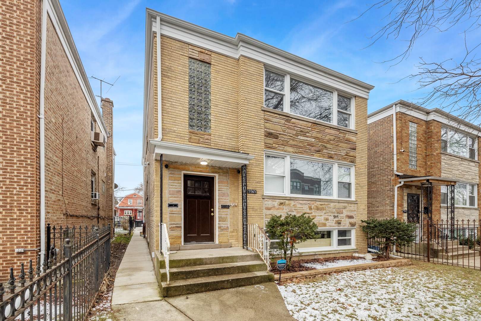5565 W Gladys Avenue #2, Chicago, IL