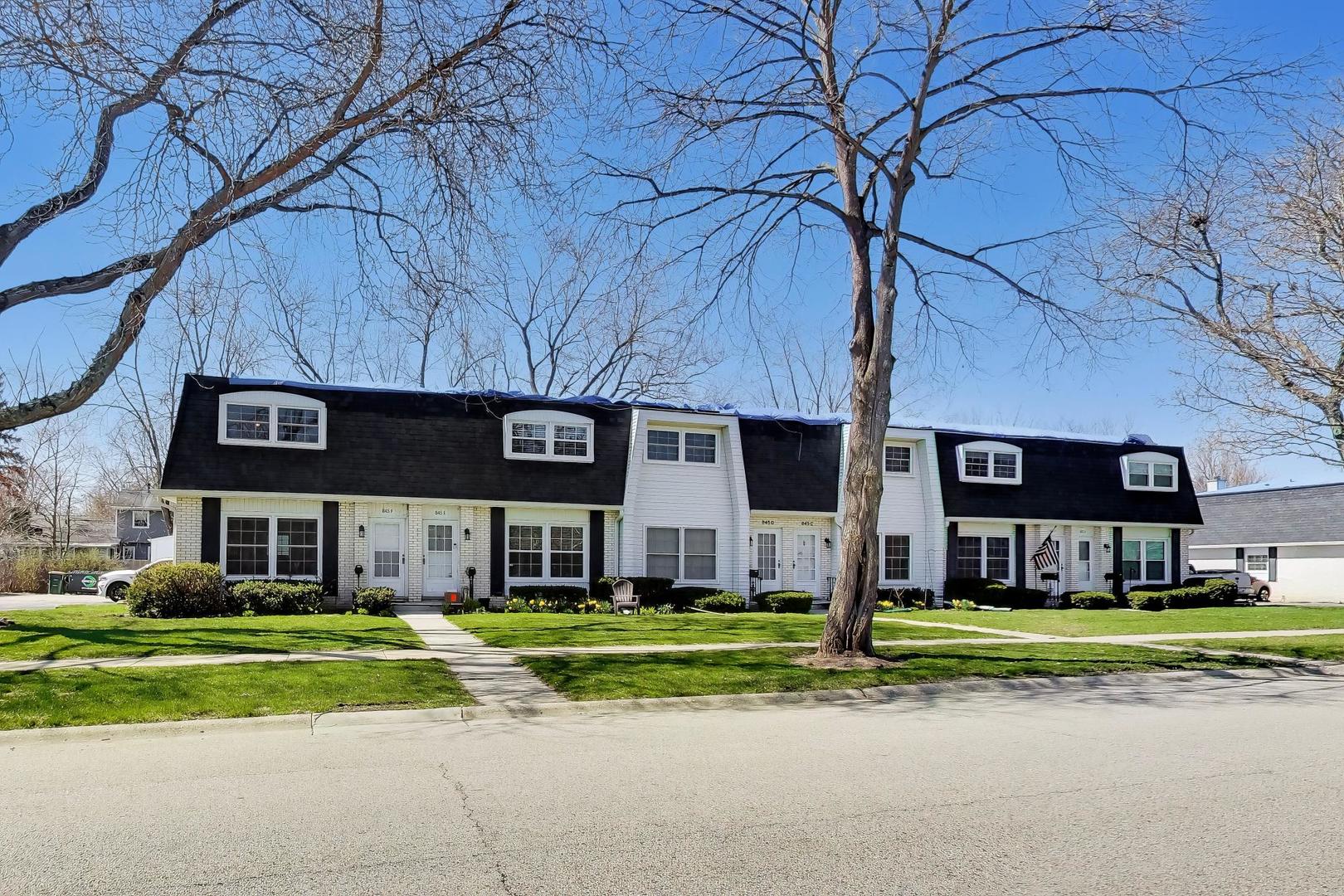 845 Country Club Drive #F, Libertyville, IL