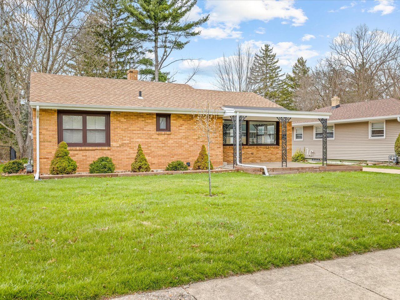 324 Fairview Boulevard, Rockford, IL