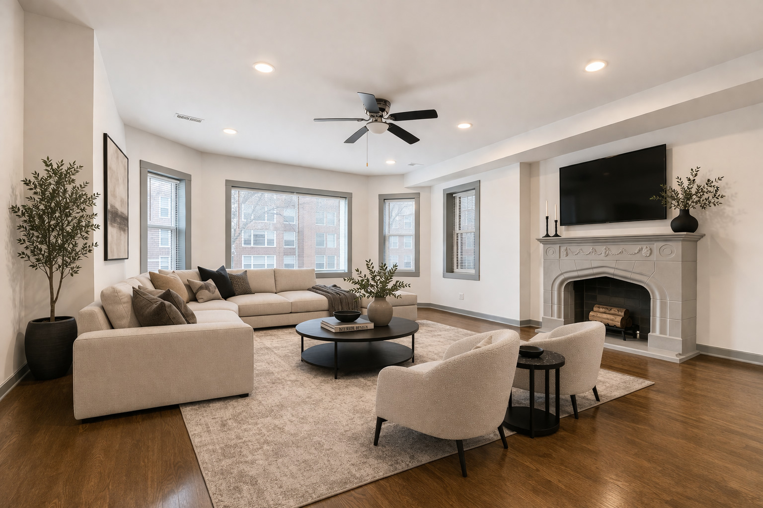 7953 S Essex Avenue, Chicago, IL