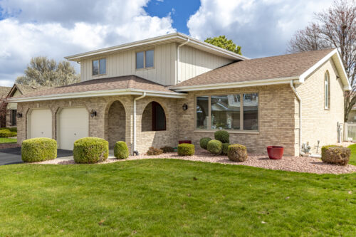 18319 Holland Road, Lansing, IL