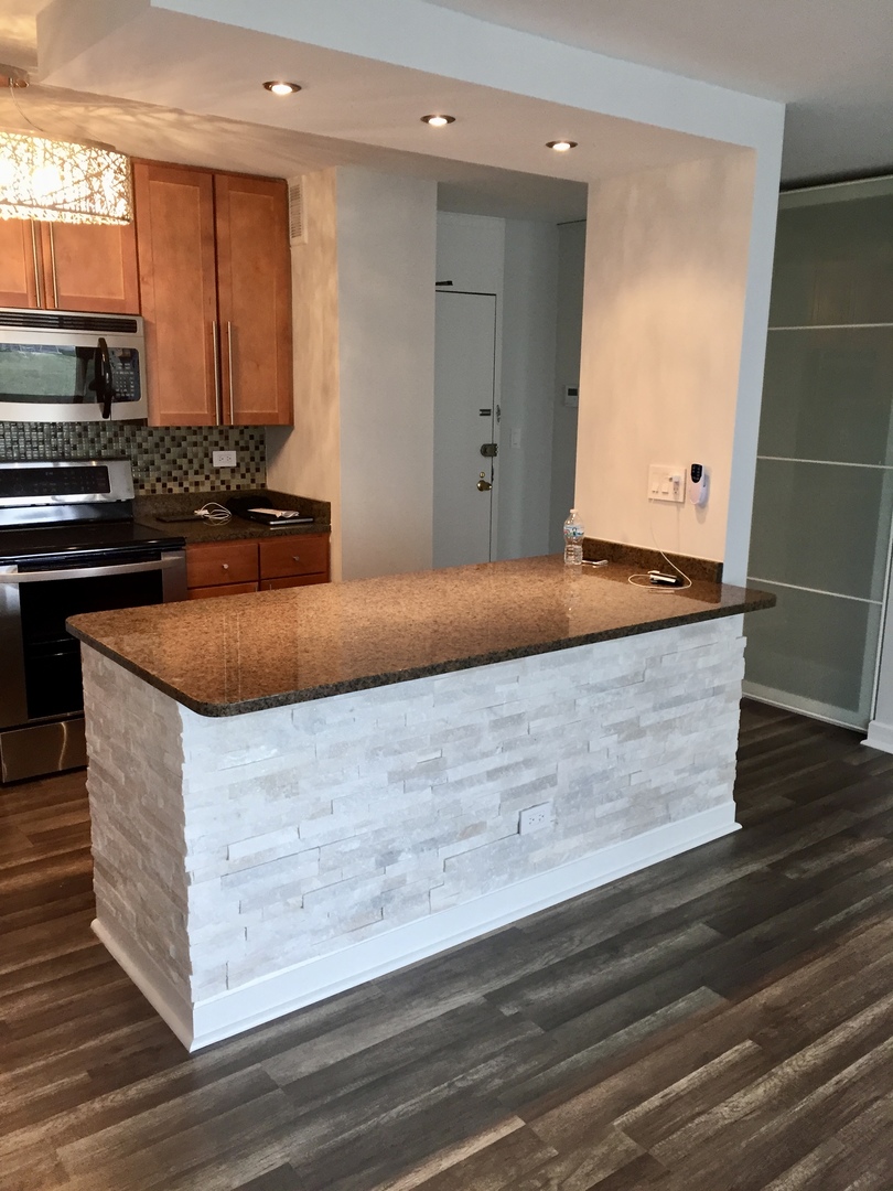 5455 N Sheridan Road #908, Chicago, IL