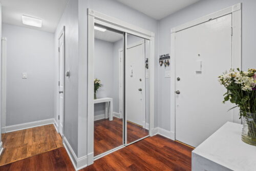 9460 Dee Road #2H, Des Plaines, IL