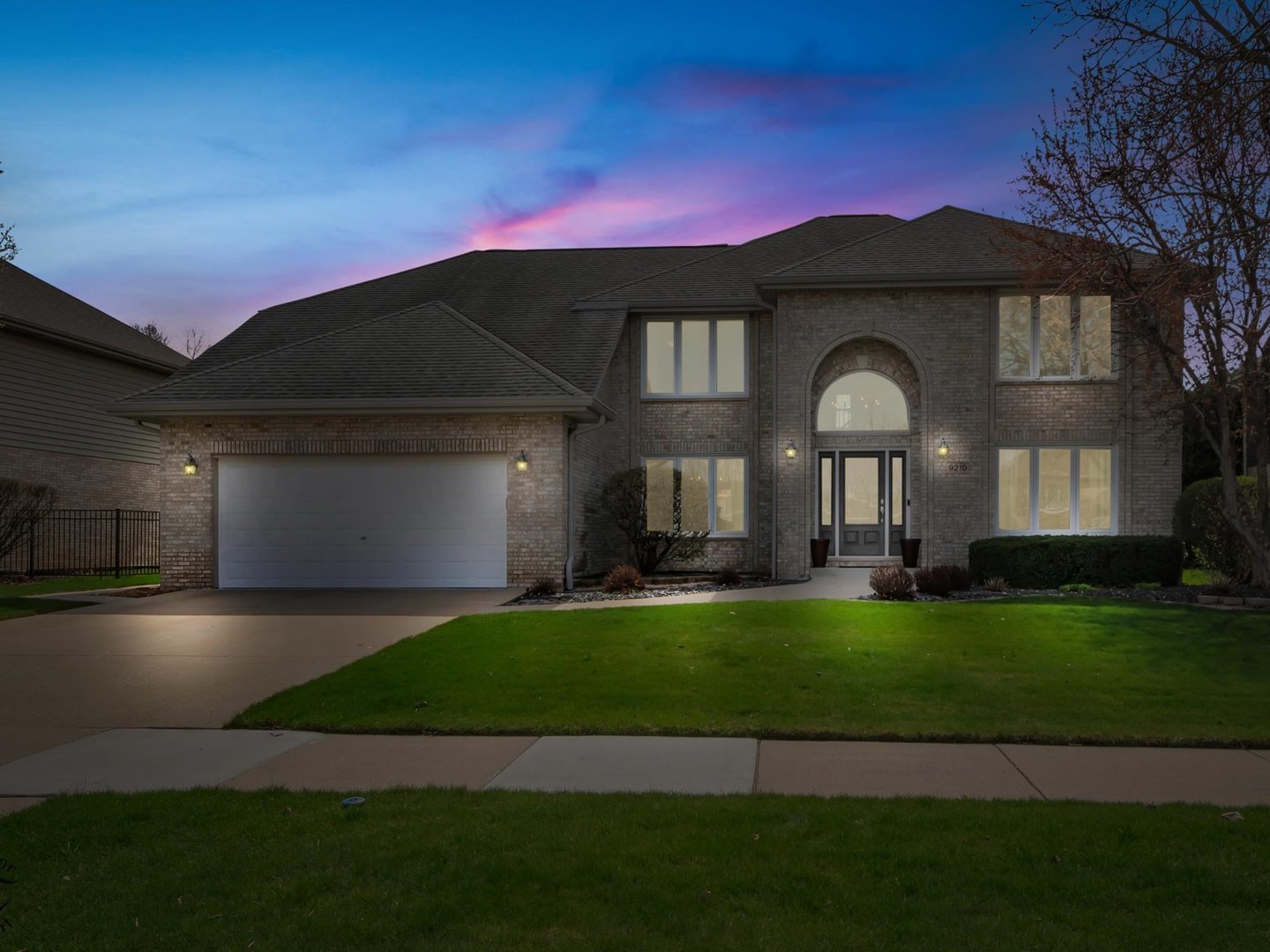 9219 Greenwood Drive, Tinley Park, IL