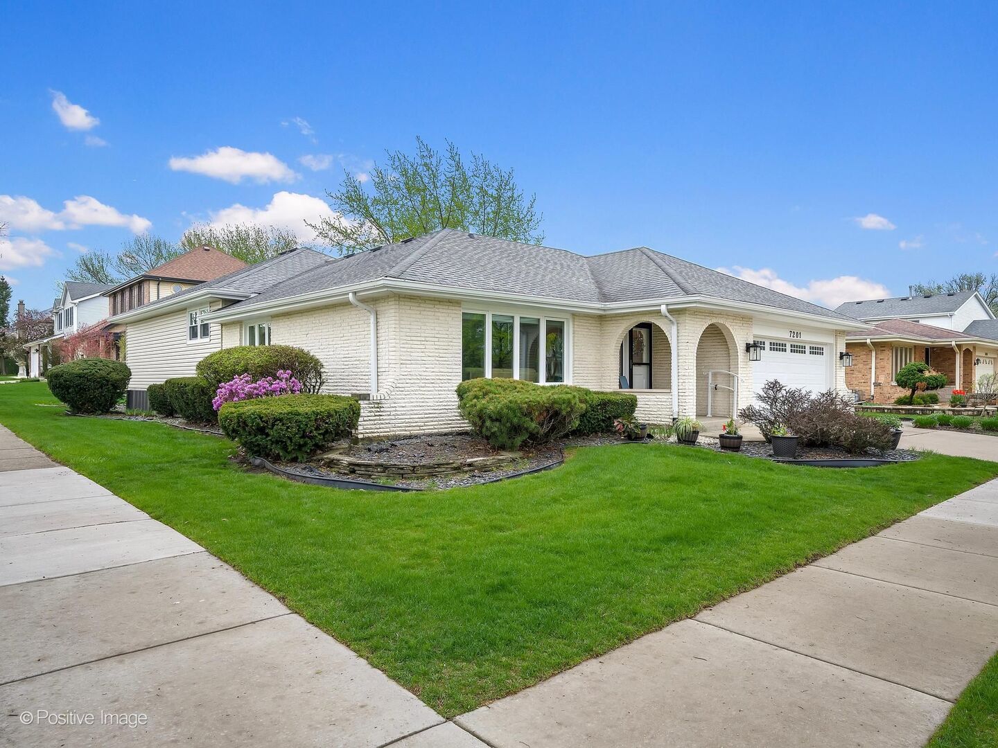 7201 Powell Street, Downers Grove, IL