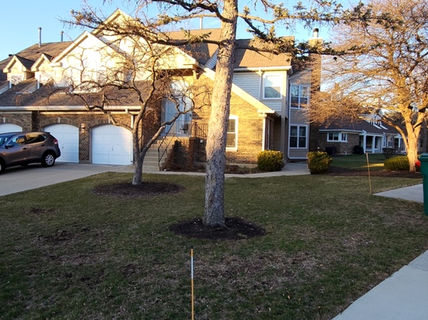 225 Willow Parkway, Buffalo Grove, IL