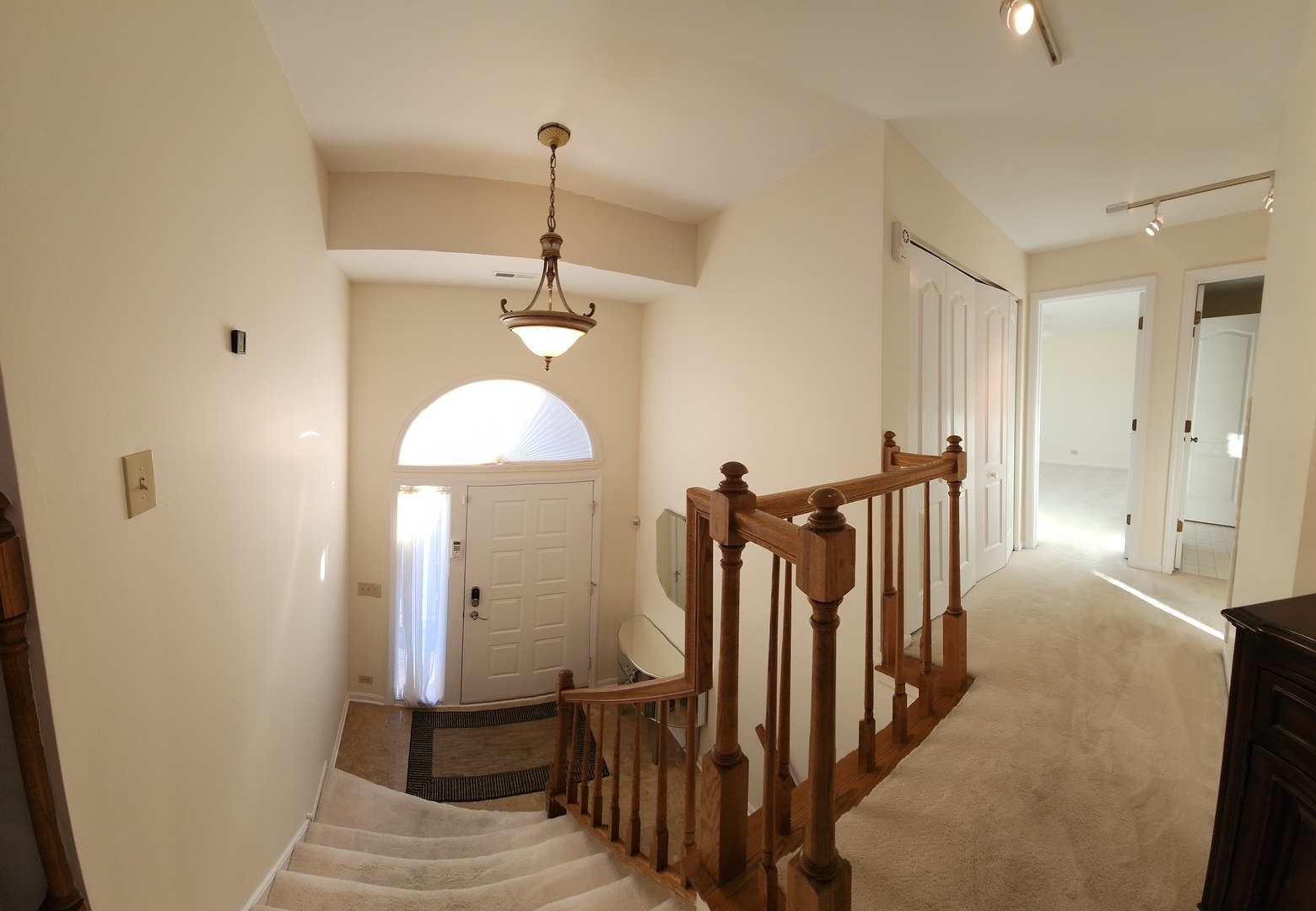 225 Willow Parkway, Buffalo Grove, IL