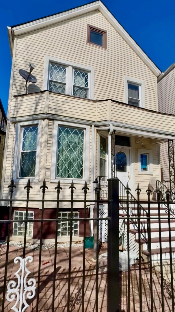 3412 W mclean Avenue, Chicago, IL