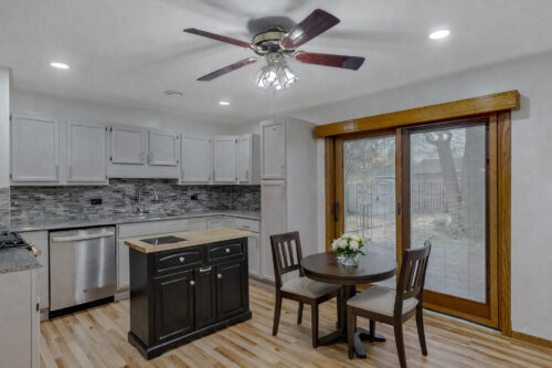 331 Fairfax Avenue, Romeoville, IL