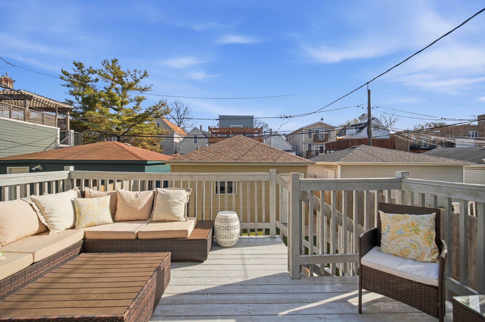 2229 W School Street, Chicago, IL