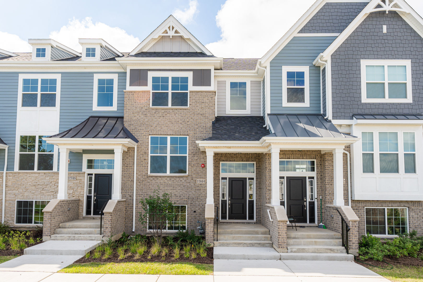 1944 Kingsley Circle, Northbrook, IL