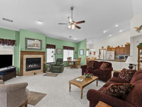 329 Country Club Court, Eldridge, IA