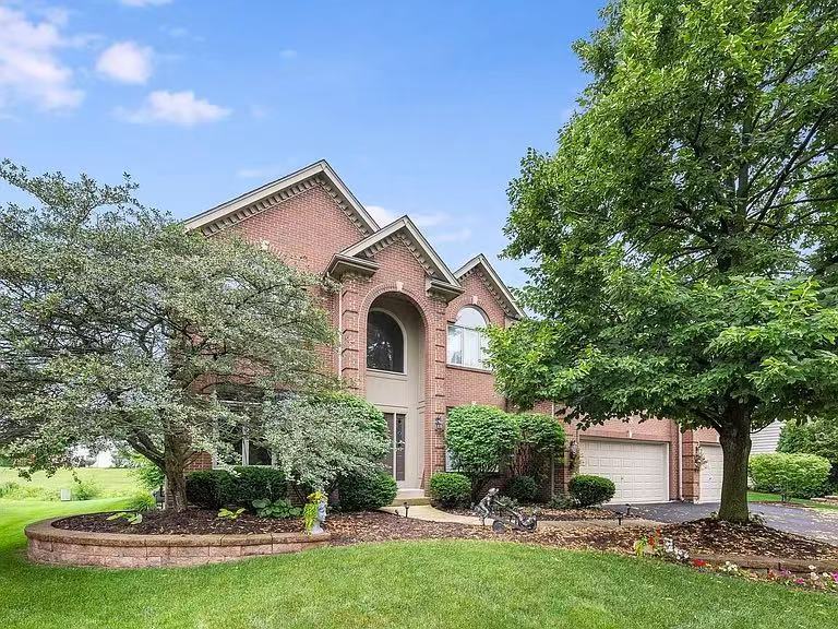 2532 Dewes Lane, Naperville, IL