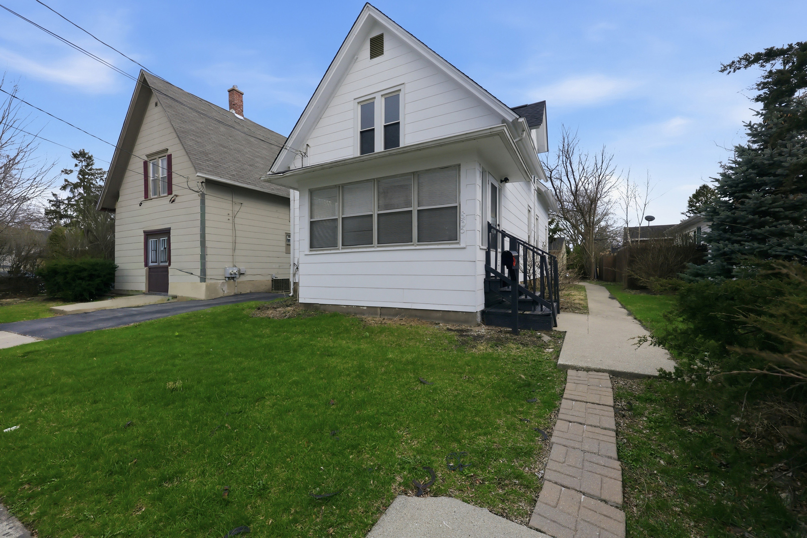 835 Oak Street, Elgin, IL