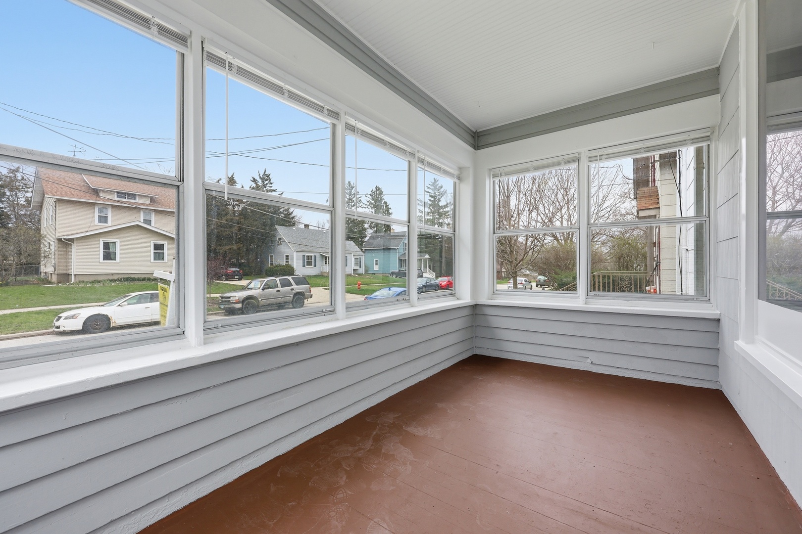 835 Oak Street, Elgin, IL