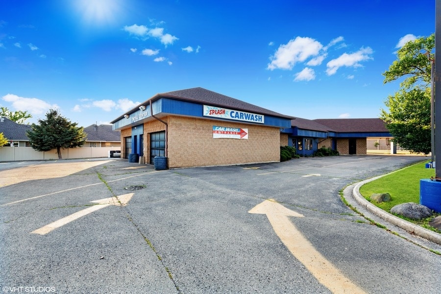 18 W Merchants Drive, Oswego, IL