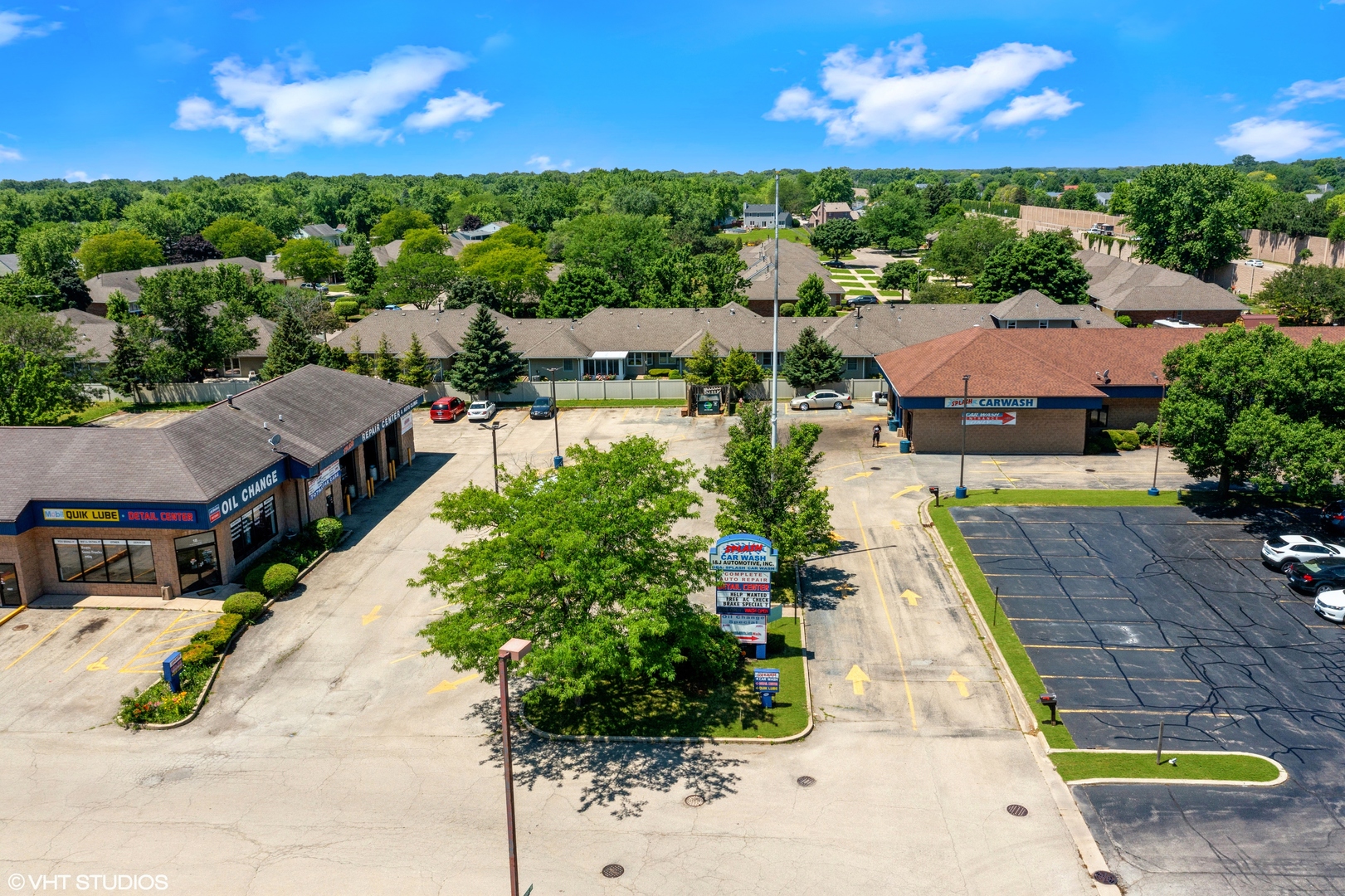 18 W Merchants Drive, Oswego, IL